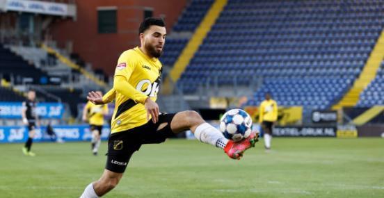 在当今足球 在当今足球